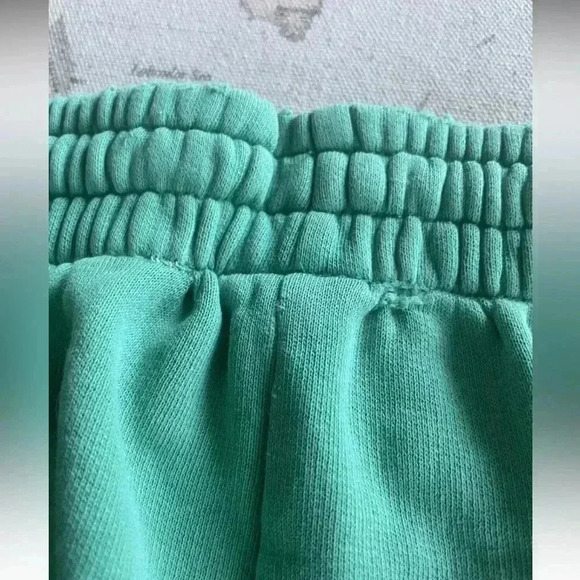 Wynken TATTO SHORTS GREAT
GREEN Size 8 - Picture 6 of 8